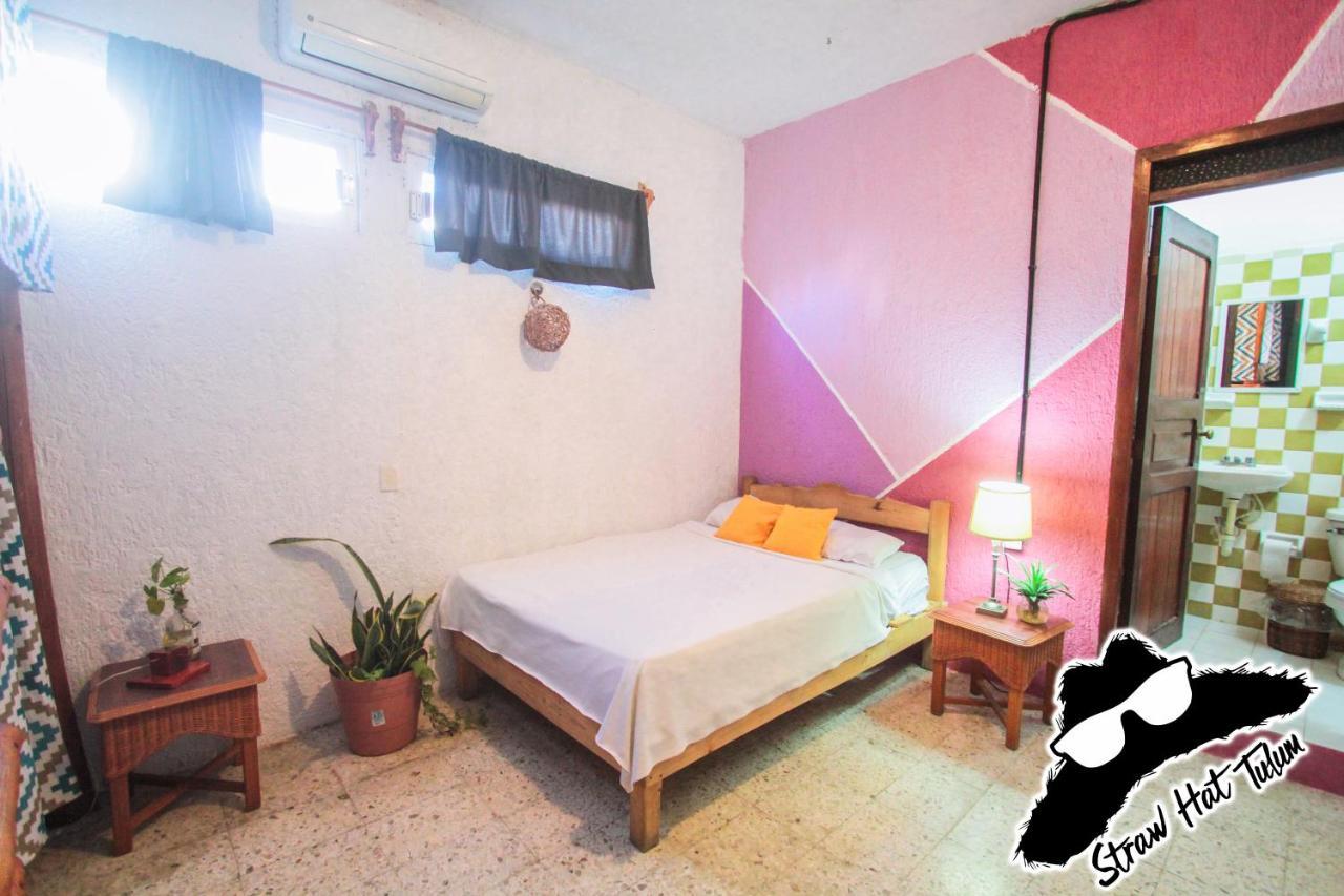 Straw Hat Hostel & Rooftop Bar Тулум Екстер'єр фото