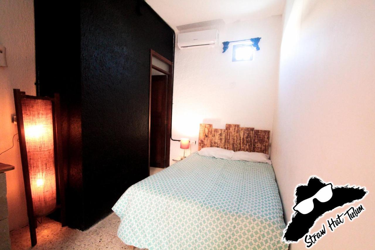 Straw Hat Hostel & Rooftop Bar Тулум Екстер'єр фото