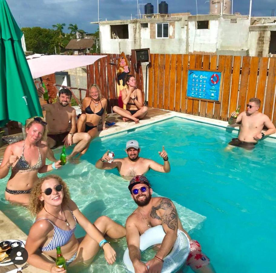 Straw Hat Hostel & Rooftop Bar Тулум Екстер'єр фото