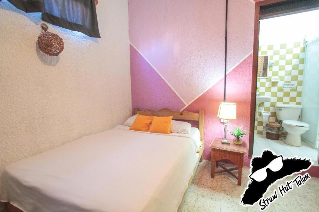 Straw Hat Hostel & Rooftop Bar Тулум Екстер'єр фото